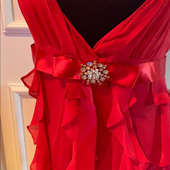 HOLIDAYS ARE CALLING! BCBG red silk dress. 🔥🔥🔥 - Picture 4 of 8